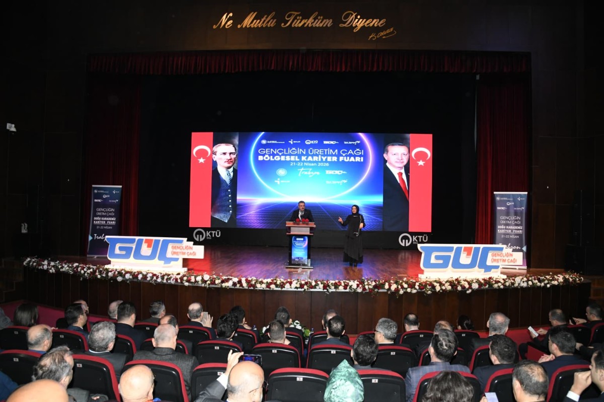 Ahmet Metin Genç: “Gelecek Gençlerin Omuzlarında Yükselecek”