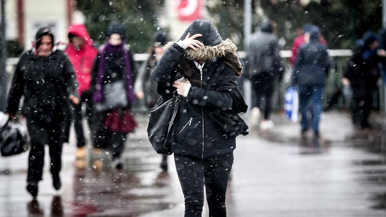 Mayıs başında beyaz örtü sürprizi: Kar kapıda