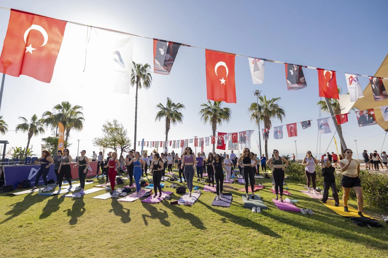 Mersin’de ‘Bahar Spor Şenliği’ Her Yaştan Vatandaşı Sporla Buluşturdu